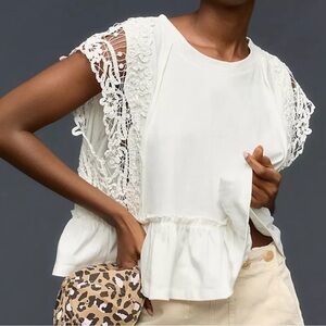 ANTHROPOLOGIE WHITE CAP SLEEVE PEPLUM HEM CROCHET LACE SHIRT SZ SMALL